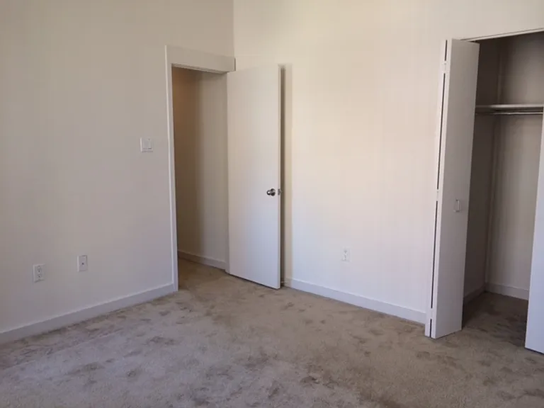 24-30 S Bank St #201 — Photo 5