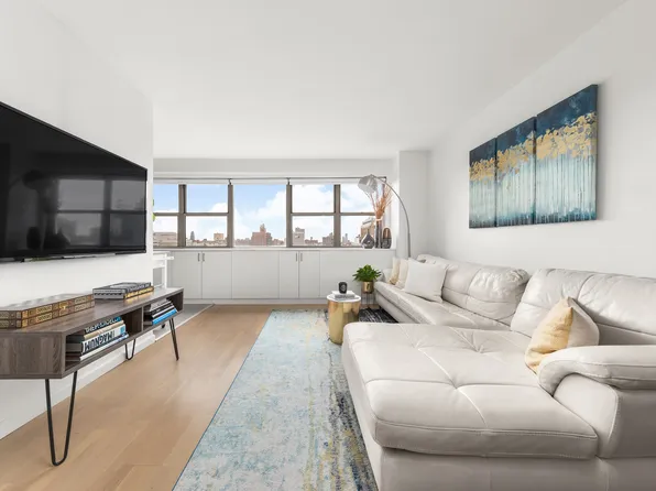 111 3rd Avenue image 1 of 8