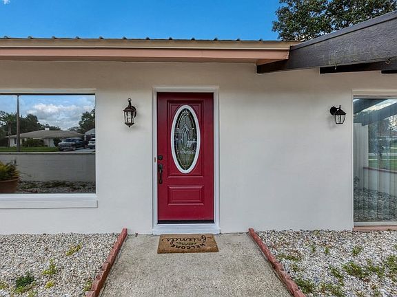 2nd image of 150 Laguna Ct