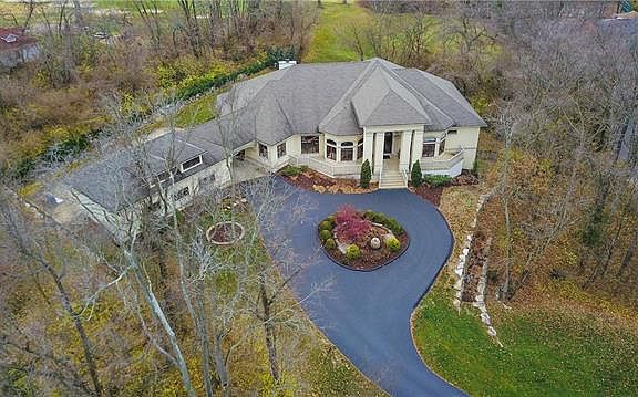 3rd image of 7 Timber Creek Ln