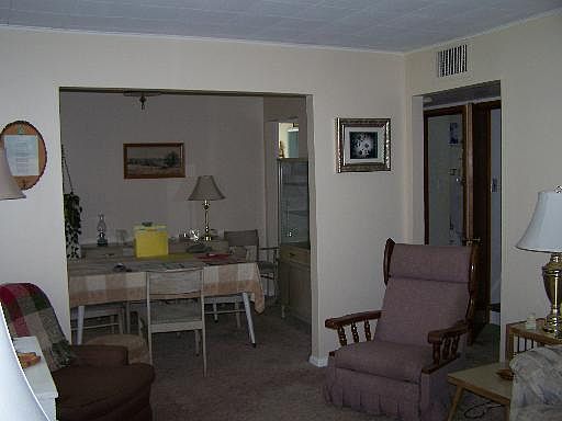 4th image of 3112 N Pearl Ave