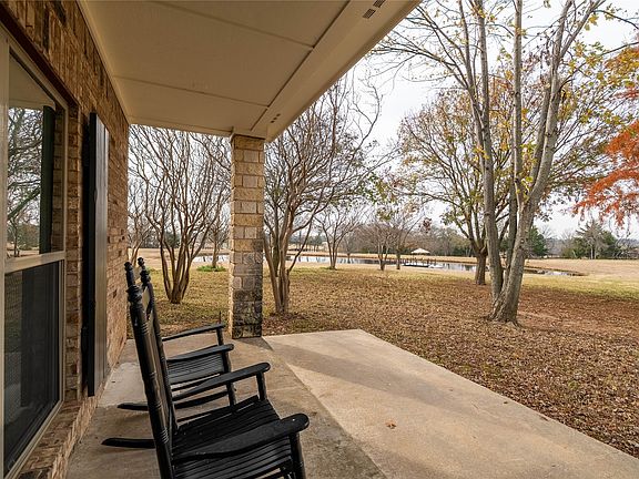 3rd image of 364 Parker Rd #A