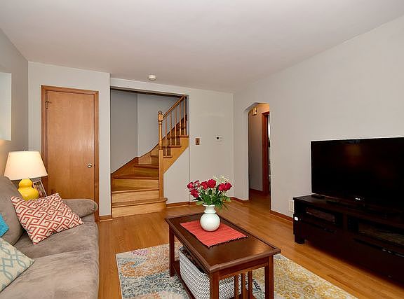 4th image of 3743 N Odell Ave