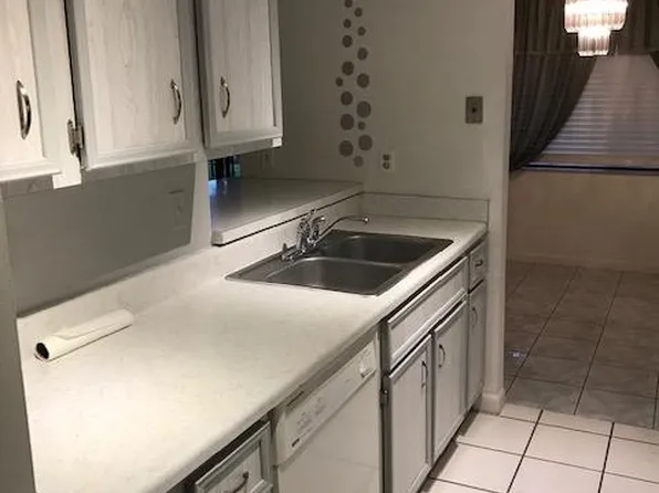 304 Palm Coast Pkwy NE, Palm Coast, FL 32137