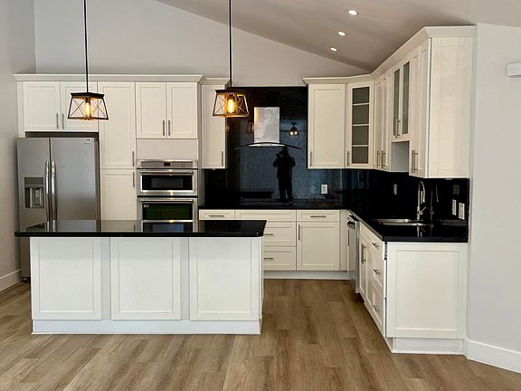 3rd image of 5138 Woodruff Lane