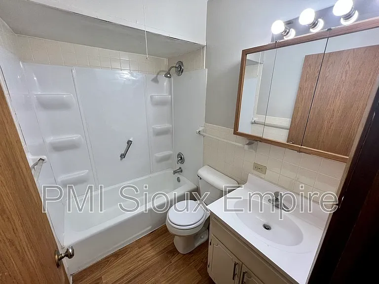 905 W 18th St #303 — Photo 8
