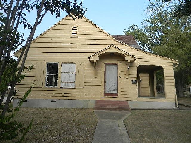 1st image of 440 N Main St