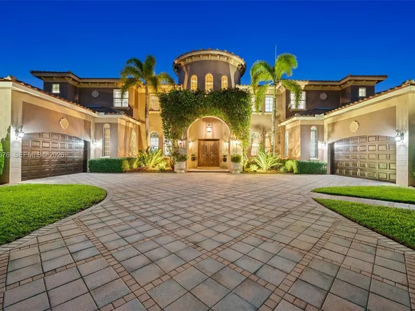 12821 Kapok Ln, Davie, FL 33330