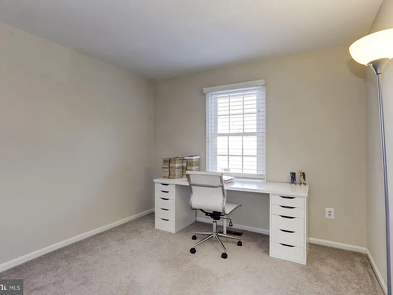 6069 Crown Royal Cir — Photo 20