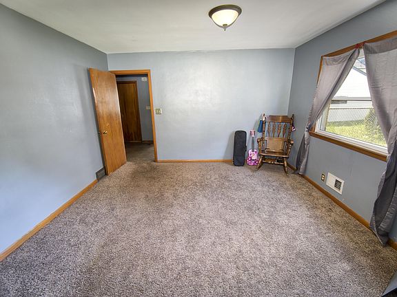 5th image of 4316 S Packard Ave #16A