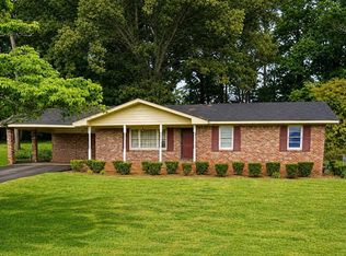2749 Hutch Dr, Decatur, GA 30034