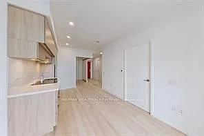 39 Roehampton Ave E #2310 — Photo 8