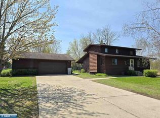 509 12th St NW, Chisholm, MN 55719