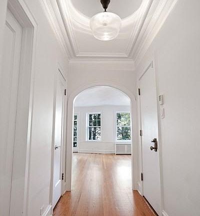 3rd image of 649 Hinman Ave APT 1S