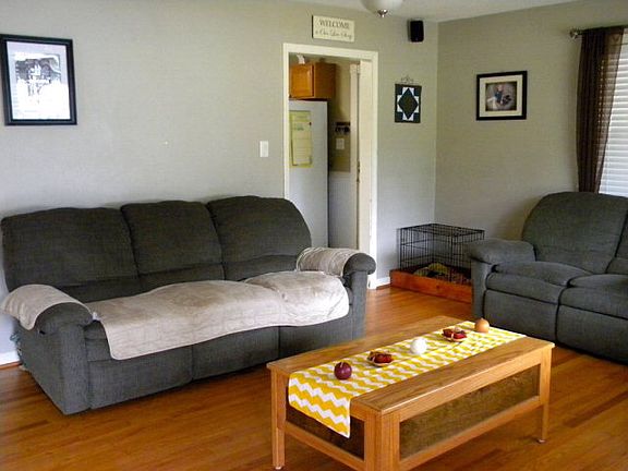 2nd image of 285 Chatmoss Ct