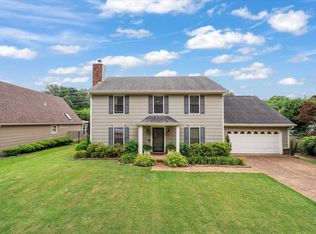 5749 S Lake Oaks Dr, Memphis, TN 38134