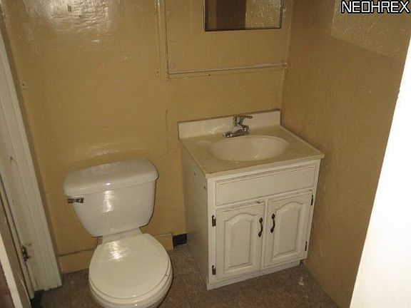 5th image of 12804 Crennell Ave