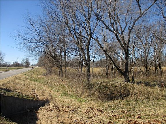 3rd image of 19446 Highway 244