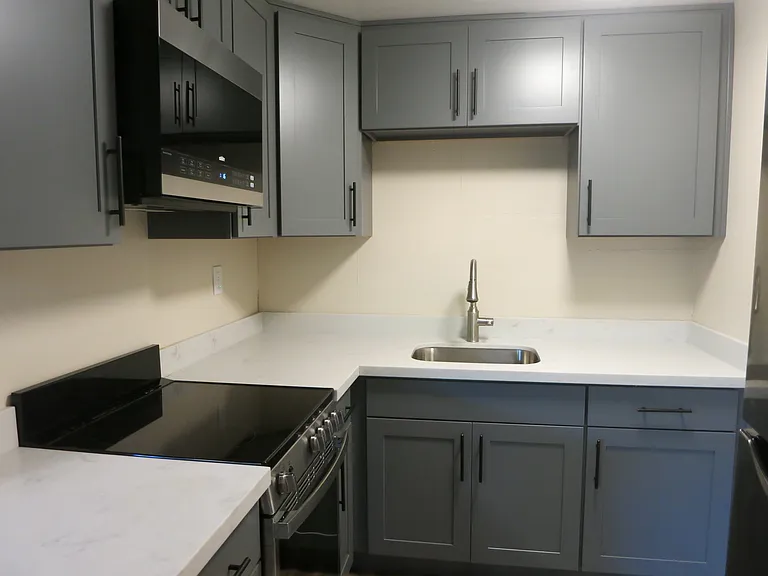 5620 University Way NE #HSE — Photo 2