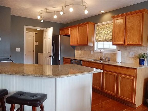 5th image of 3766 Waterbridge Ln