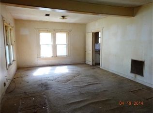 1203 Clear Lake Rd, Highlands, TX 77562