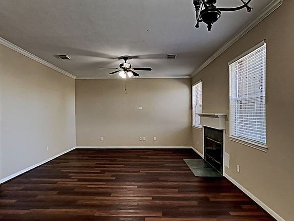 5th image of 2926 Meadow Brook Dr