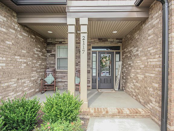 3rd image of 2117 Leah Ln
