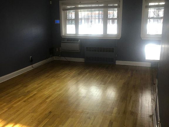 4th image of 967 E 79th St Floor 1