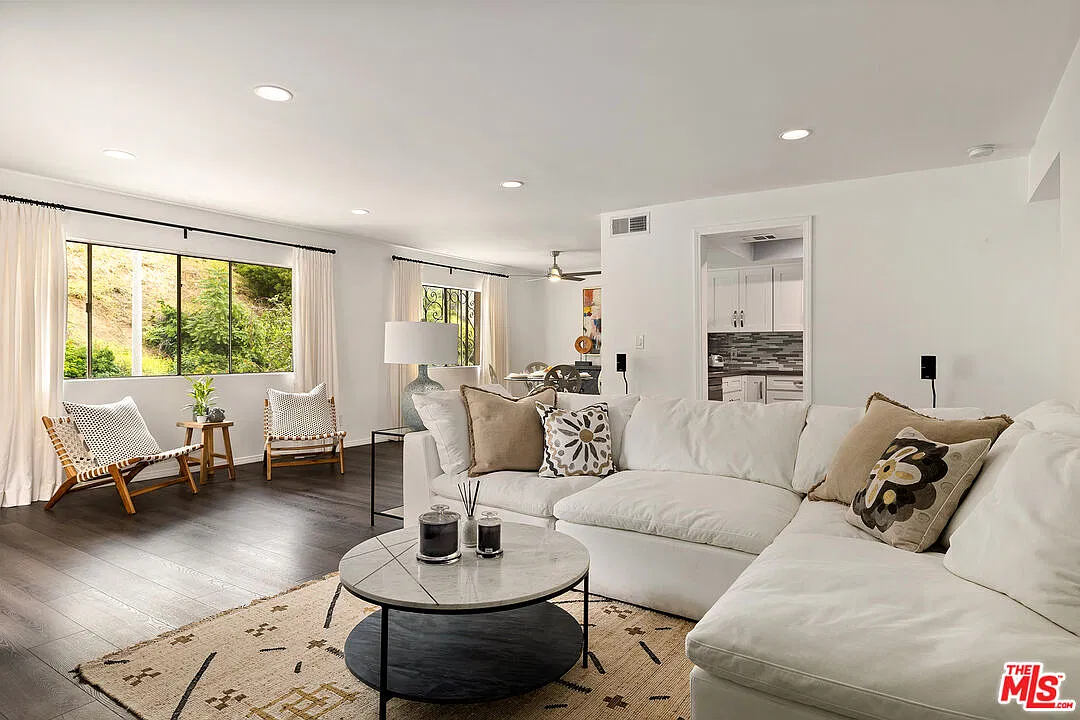 1 bed, 1.0 bath, 1004 sqft, $3,295 — Photo 1