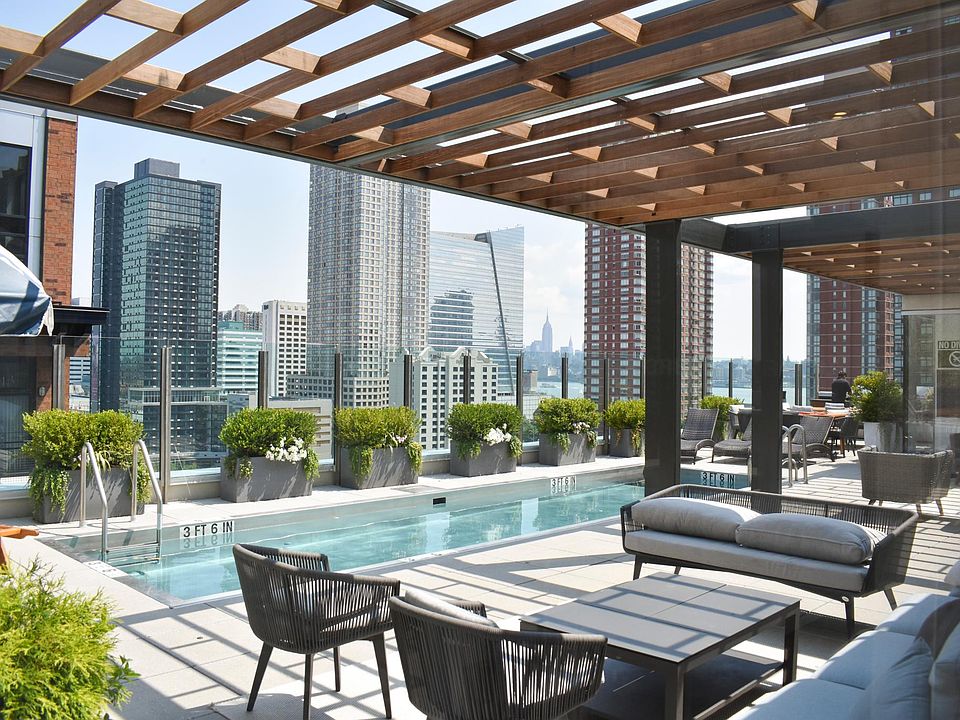 Rooftop Lounge - Gazebo
