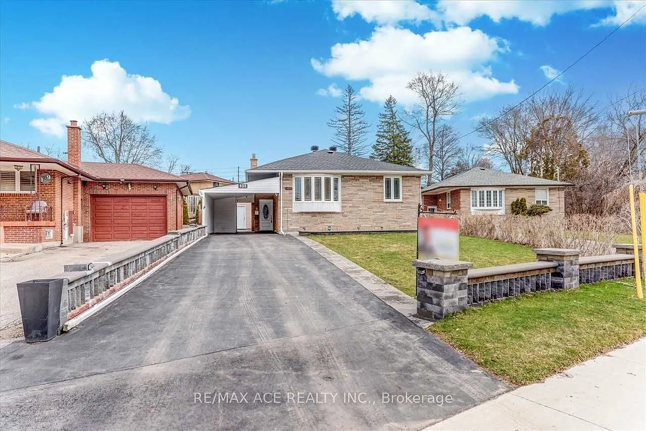 3 bed, $2,700 — Photo 1
