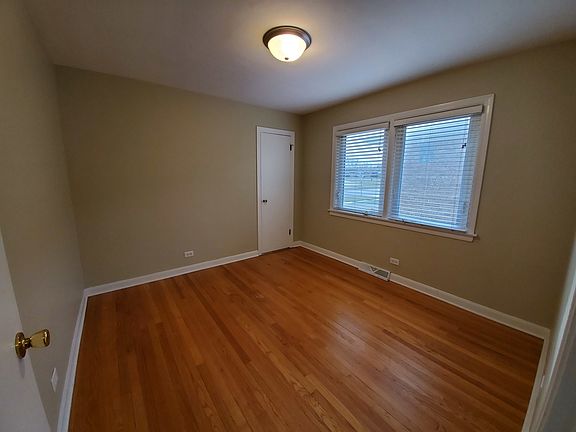 5th image of 4424 N Ozanam Ave