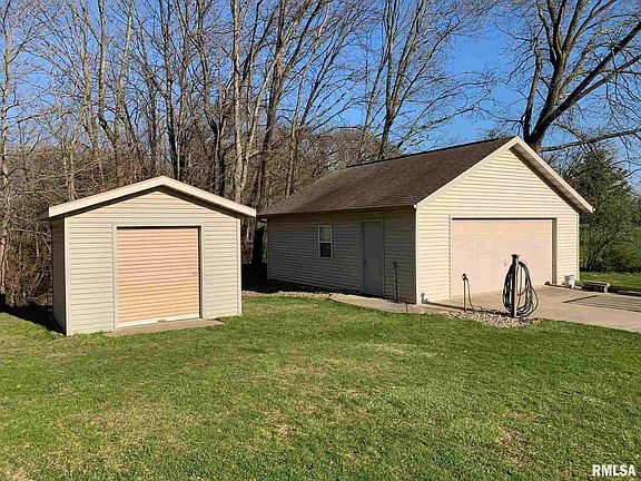 4th image of 1644 Greenbriar Dr