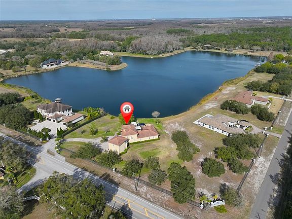 3rd image of 10517 Tarpon Springs Rd