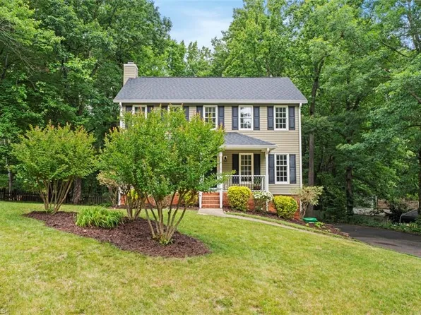 1091 Stamford Club Dr, Rural Hall, NC 27045