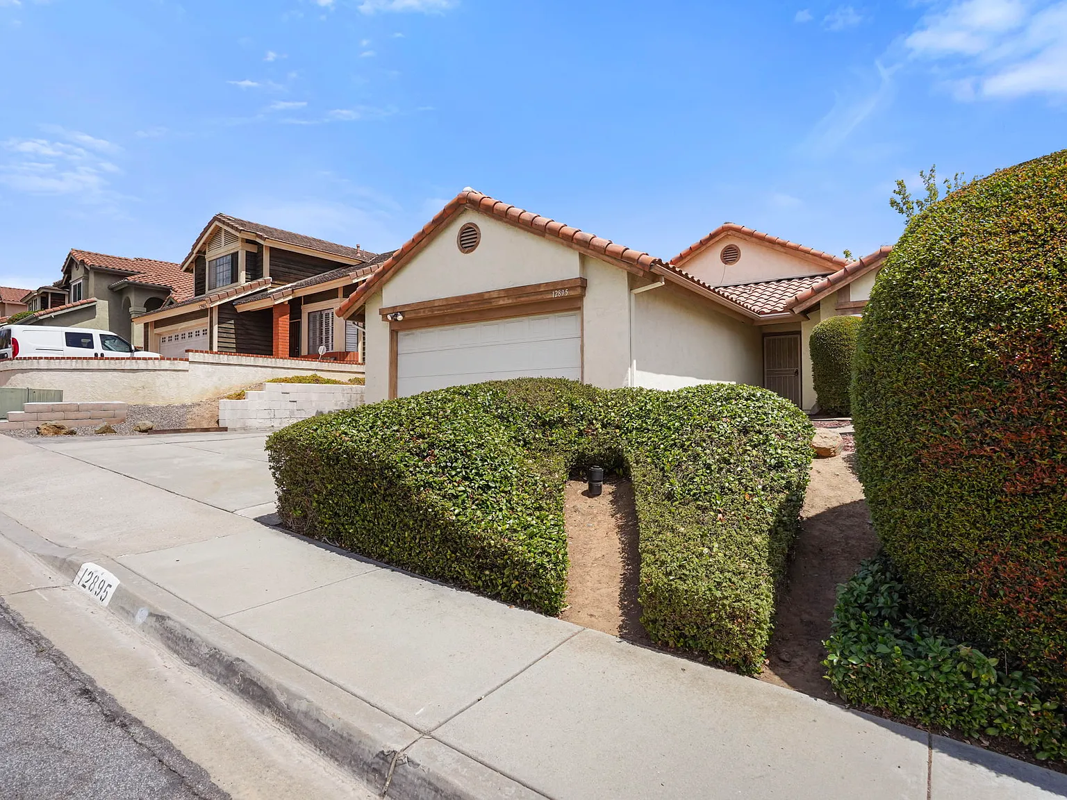 3 bed, 1316 sqft, $4,500 — Photo 4