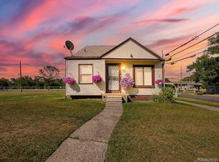 19377 Fenmore St, Detroit, MI 48235