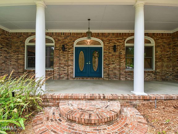 4th image of 12849 CURT Drive