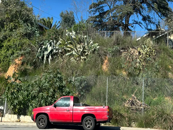 3835 Floral Dr, Los Angeles, CA 90063