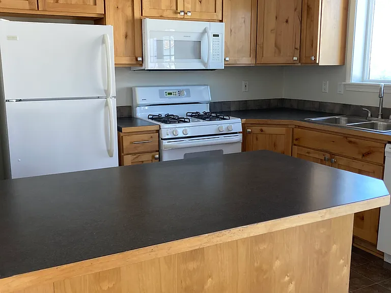 1225 E Cactus Ave — Photo 3