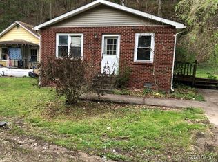 197 Upper Dr, Handley, WV 25102