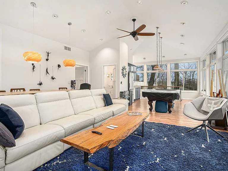 17437 Lakeview Dr — Photo 24