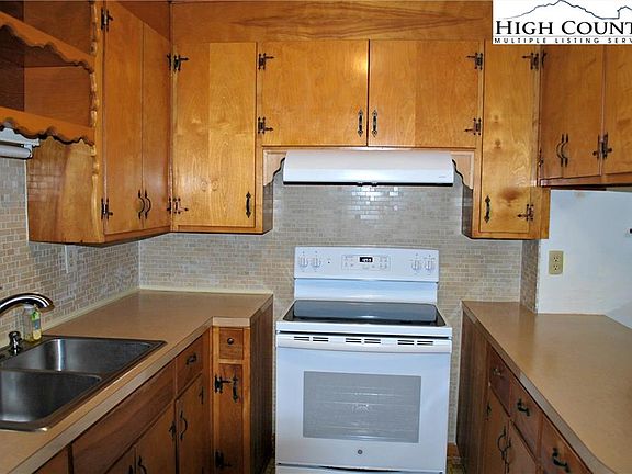 4th image of 603 N Jefferson Ave
