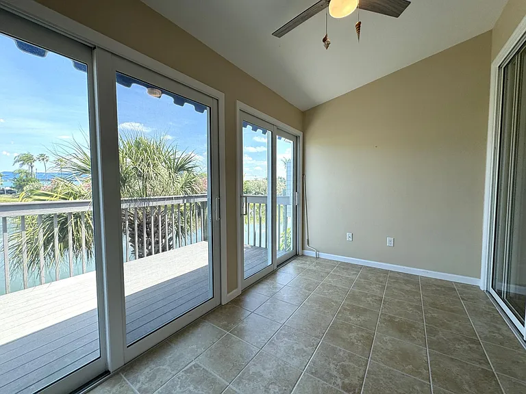 1005 Pelican Ct — Photo 30
