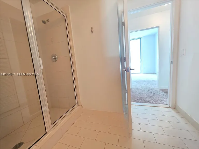1111 SW 1st Ave #1823 — Photo 14