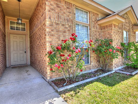 2nd image of 4607 Chantz Dr
