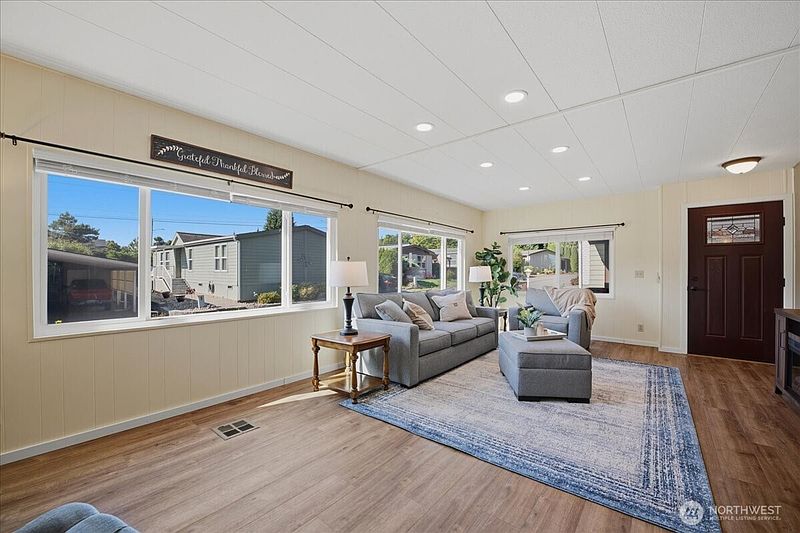 4th image of 815 124th Street SW #151