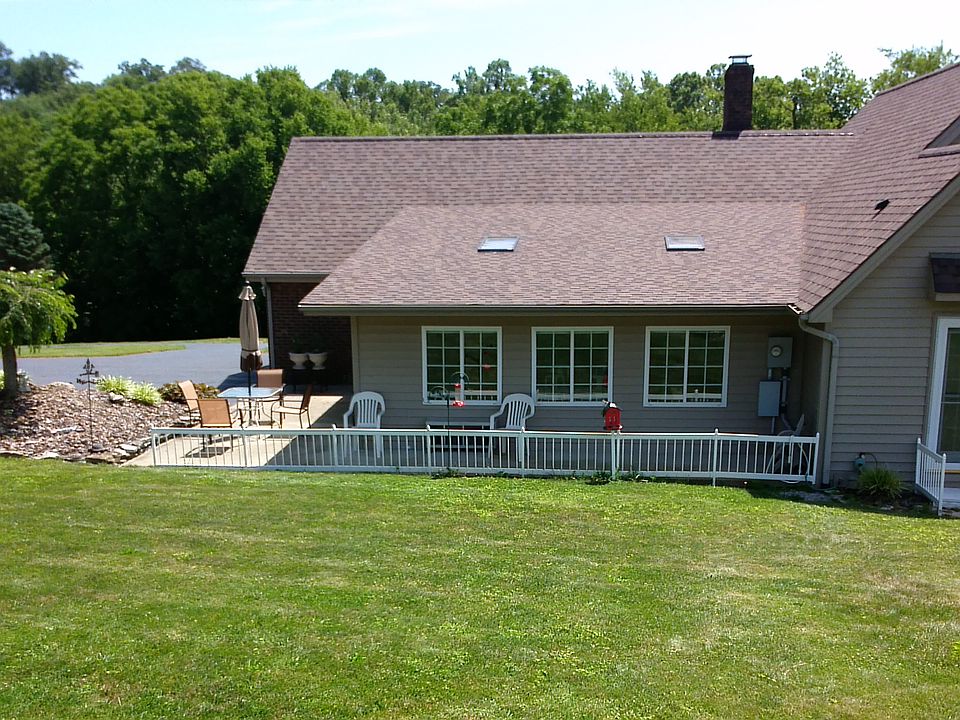 2nd image of 27 Azalea Cir