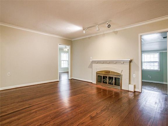 3rd image of 2810 Fondren Dr