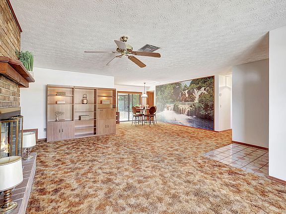 3rd image of 2186 SE Floresta Drive